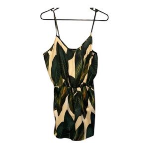 SHEIN Green Leaf Print romper 
❤️❤️BUNDLE prefer